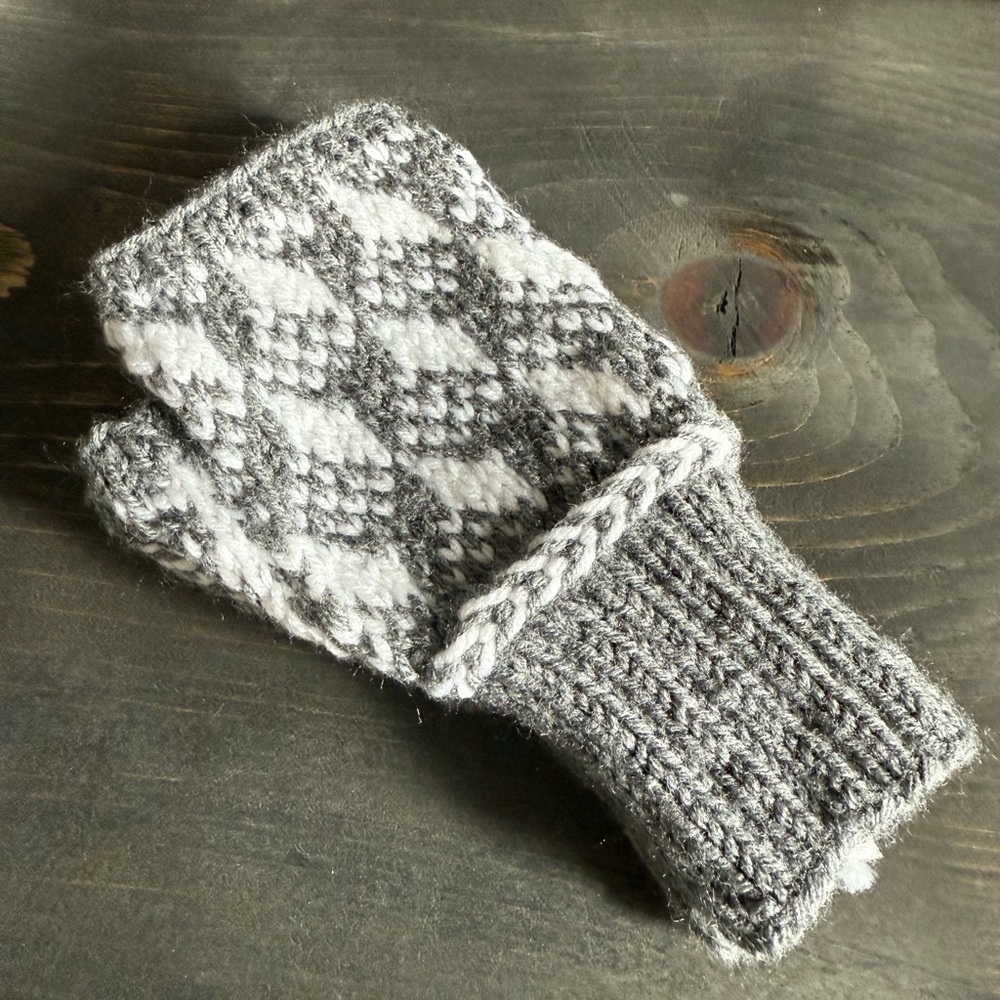 Gray and White Knit Fingerless Gloves - Picture 2 of 3